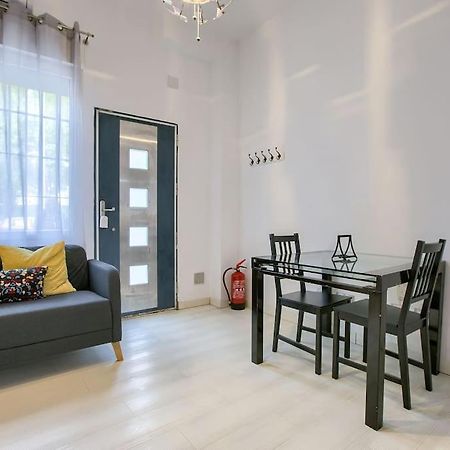 Cozy Getaway In Madrid Apartment Екстериор снимка