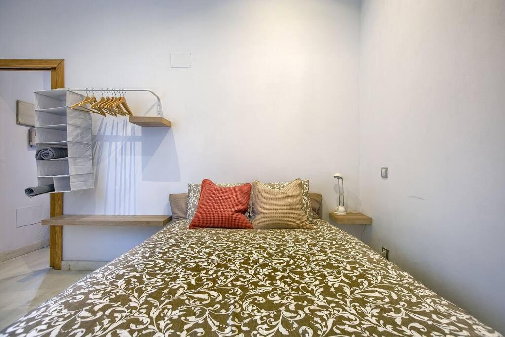 Cozy Getaway In Madrid Apartment Екстериор снимка